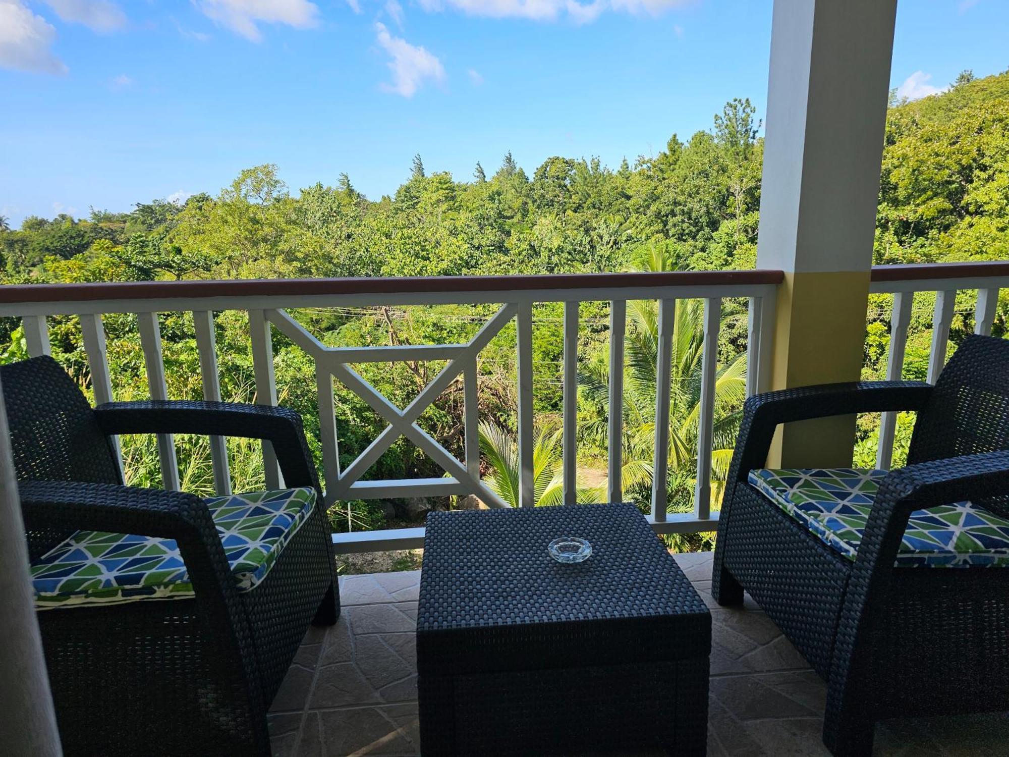 Royal Escape - 2 Apartment Anse La Raye ภายนอก รูปภาพ